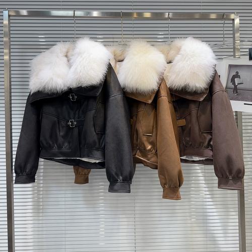 2025年狐皮价格为何波动?最新行情如何?-图2 2025年狐皮价格为何波动?最新行情如何?-图2