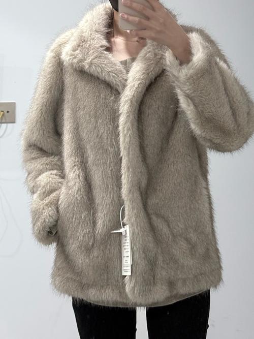 2025年狐狸皮毛价格会涨还是跌?-图3 2025年狐狸皮毛价格会涨还是跌?-图3