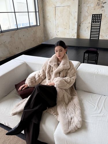 2025年獭兔价格会涨还是跌?-图2 2025年獭兔价格会涨还是跌?-图2