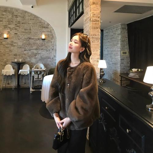 肃宁2025皮草价格会涨还是跌?-图1 肃宁2025皮草价格会涨还是跌?-图1