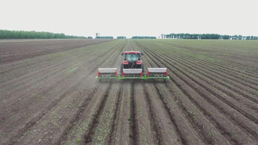 玉米大垄双行技术视频要点有哪些？-图1